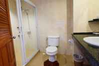 ห้องน้ำภายในห้อง Phu View Talay Resort