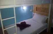 Kamar Tidur 6 Relax Corner Inn