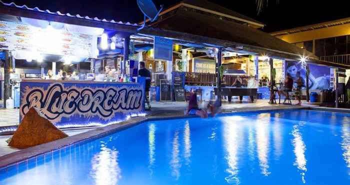 Kolam Renang Blue Dream Hostel 