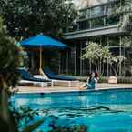SWIMMING_POOL The Ritz-Carlton Jakarta, Mega Kuningan
