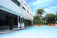 Swimming Pool Bangsaen Villa Hotel