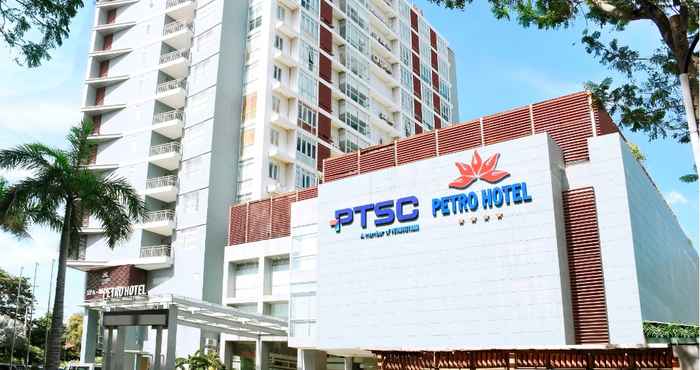 ภายนอกอาคาร Petro Hotel