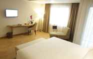 Bedroom 6 Hotel Santika Mega City Bekasi
