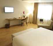 Bedroom 6 Hotel Santika Mega City Bekasi