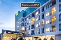 Exterior Hotel Santika Mega City Bekasi