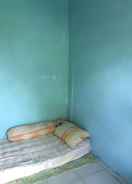 BEDROOM Single Room near Lenteng Agung Train Station (E13)