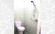 Toilet Kamar 6 Bromo Guest House