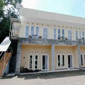 Lovina Inn Batu 1, Hotel 3HQ4+MH