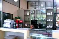 Bar, Kafe dan Lounge Malachi Hotel and Resort