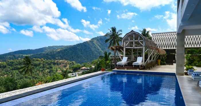 Swimming Pool Villa Umbrella Lombok