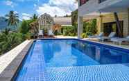 Swimming Pool 4 Villa Umbrella Lombok