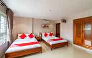 Kamar Tidur 4 Oasis Riverside Hotel