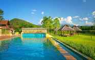 สระว่ายน้ำ 2 Pai Hotspring Spa Resort