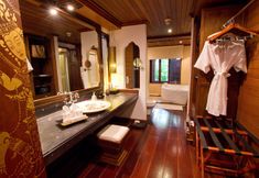 In-room Bathroom 4 Muang Samui Spa Resort