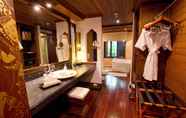 In-room Bathroom 4 Muang Samui Spa Resort