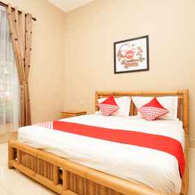 Bedroom 1 OYO 903 Kampoeng Kita Hotel, Probolinggo Hotels