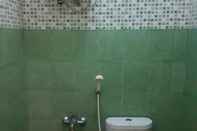 Toilet Kamar Hotel Sindang Heula Abah