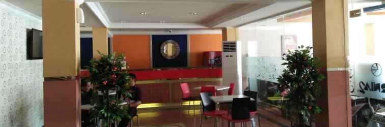 Lobby Hotel Kurnia 2