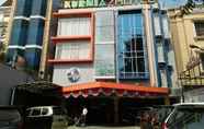 Bên ngoài 2 Hotel Kurnia 2