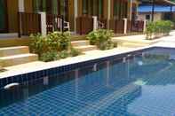 Swimming Pool Au Aon Guesthouse