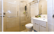 In-room Bathroom 4 GM Grand Moments