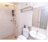 In-room Bathroom 5 GM Grand Moments