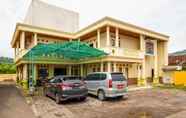 Exterior 3 SPOT ON 1896 Hotel Mahkota Pantai