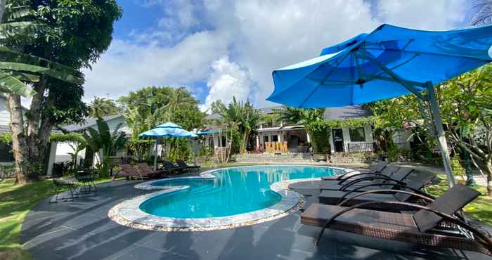 Swimming Pool Rum Resort