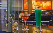 Bar, Kafe, dan Lounge 7 Luxent Hotel