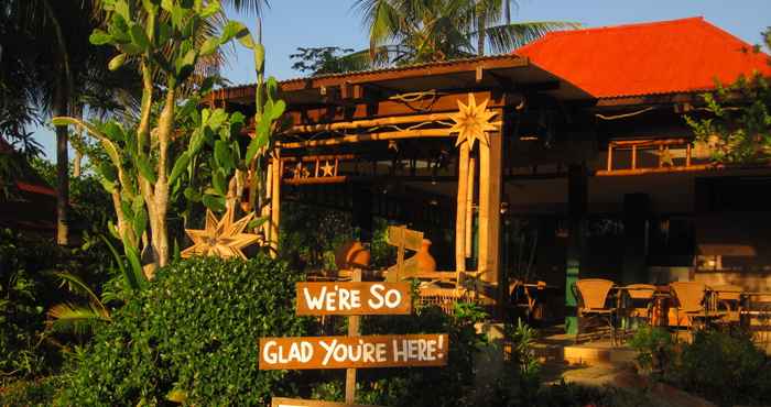 Luar Bangunan The Emerald Playa Beach Resort