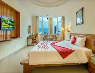 Bedroom 2 Golden Sea Hotel