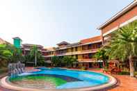 Kolam Renang Prelude Hotel