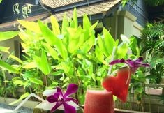 สระว่ายน้ำ 7 Montra Hotel