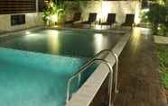 สระว่ายน้ำ 7 Crystal Lamai Hotel