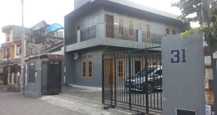 Exterior Cozy Apartment Style near Airport at Terate