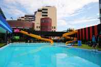 Swimming Pool Nevada Hotel