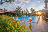 Swimming Pool Baansuan Khunta Golf Resort