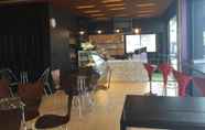 Bar, Kafe dan Lounge 4 Loginn Hotel