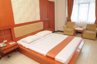 Kamar Tidur 4 Arinas Hotel