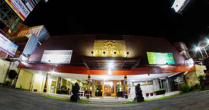 Bên ngoài Sriwedari Hotel Yogyakarta