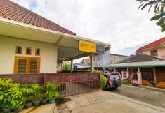 外観 2 Hotel O Griya Kencana Homestay