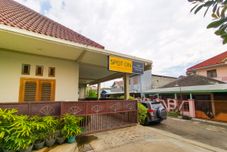外観 Hotel O Griya Kencana Homestay