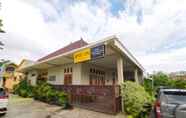 Bangunan 4 SPOT ON 2490 Griya Kencana Homestay