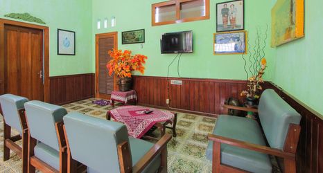 ロビー 2 Hotel O Griya Kencana Homestay