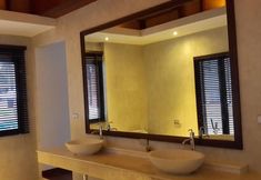 Bilik Mandi dalam Bilik 3 Luxury 3 Bedroom Villa Lipa Noi