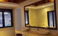 In-room Bathroom 3 Luxury 3 Bedroom Villa Lipa Noi