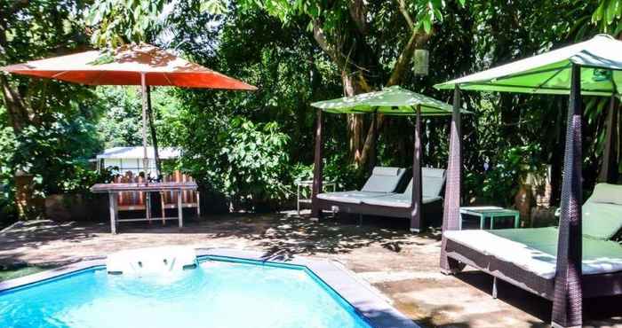 Swimming Pool Buritara Resort & Spa