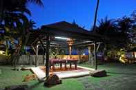 Ruang untuk Umum 4 Bedroom All Inclusive Beachfront Villa