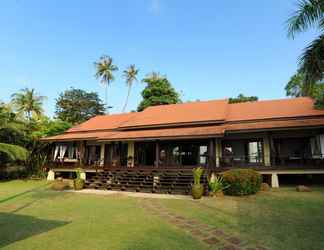 Bangunan 2 4 Bedroom All Inclusive Beachfront Villa