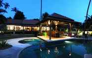 Kolam Renang 3 4 Bedroom All Inclusive Beachfront Villa